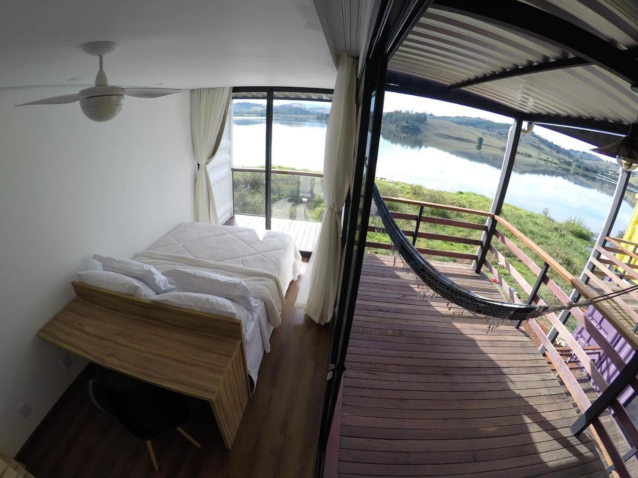 Suite Lake View,690130443:JPEG